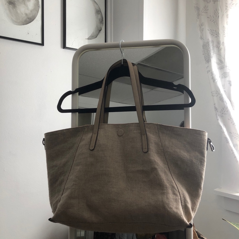 Free people linen tote bag!!
